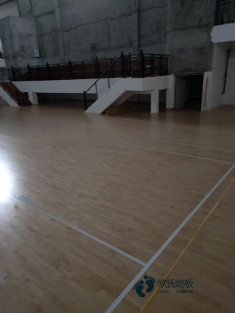 松木運動場地地板怎樣保養
