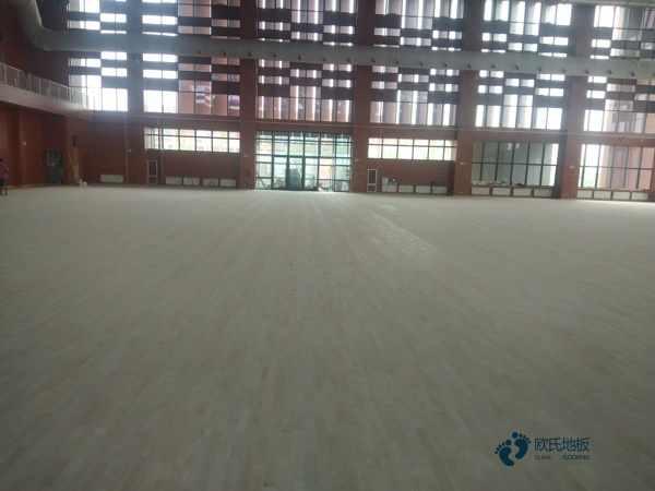 一般運(yùn)動(dòng)體育地板施工流程