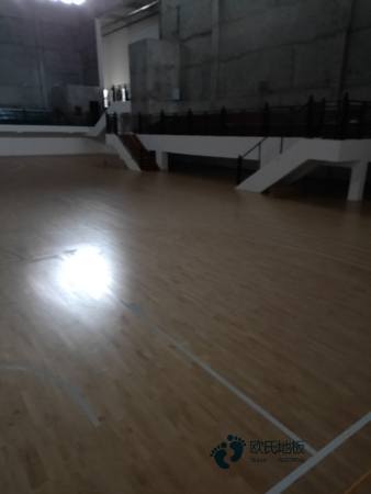 那里有運動場館木地板廠家報價