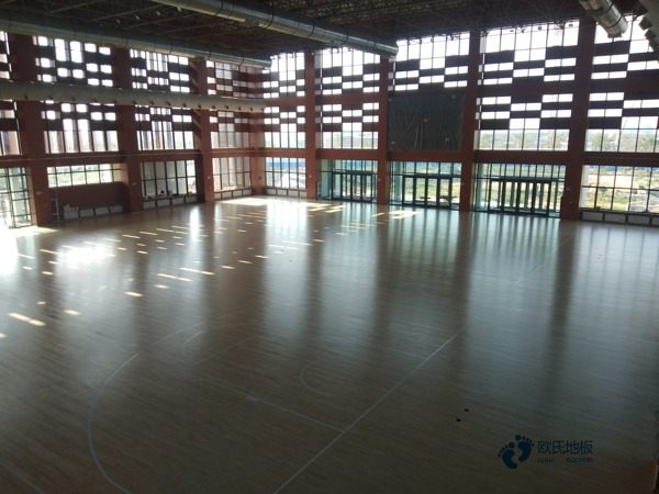 學校運動體育地板施工步驟