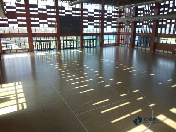 學校運動體育地板施工步驟