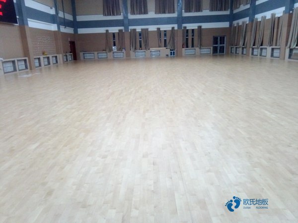 學(xué)校運動場地地板施工