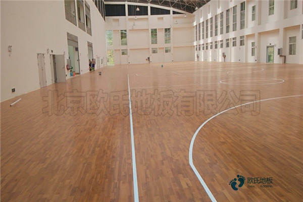 籃球運(yùn)動(dòng)木地板生產(chǎn)廠商1