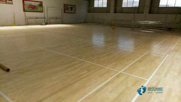 松木籃球體育地板施工費用