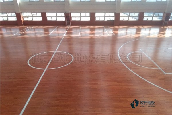 懸浮籃球運動木地板一般什么材質