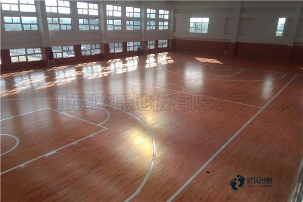 懸浮籃球運動木地板一般什么材質