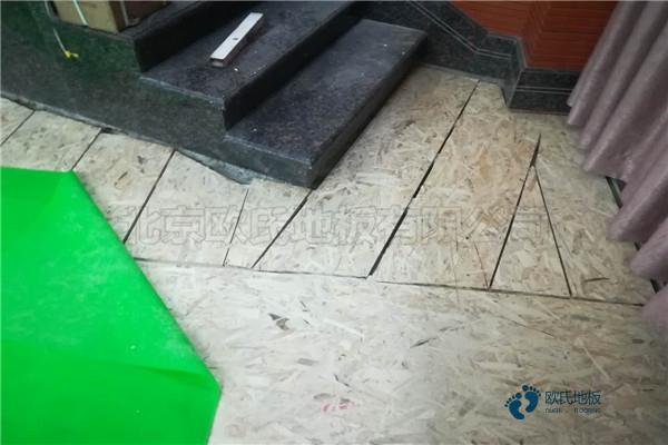 學(xué)校運(yùn)動場地木地板施工方案2